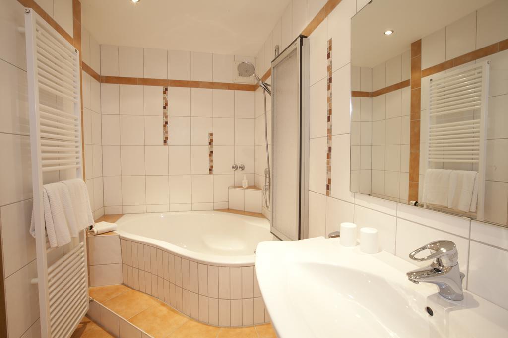 Gasthof Hotel Engel Simonswald Zewnętrze zdjęcie